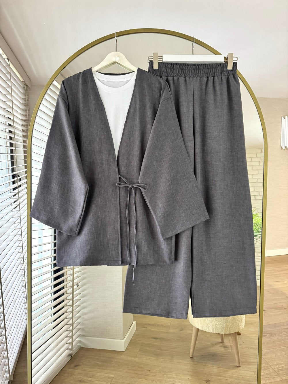Tied Linen Set
