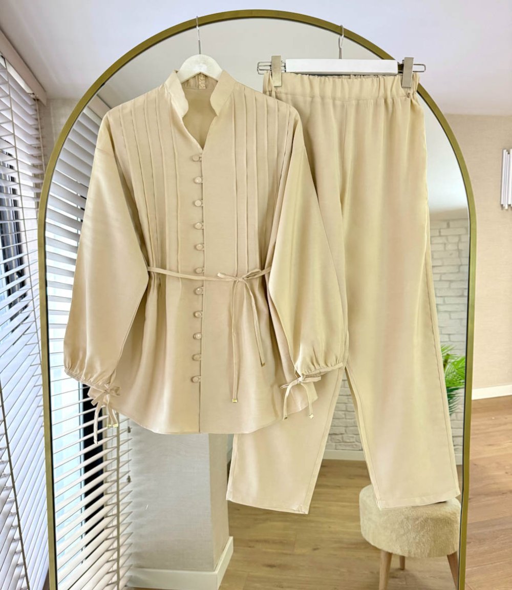 Regina Set