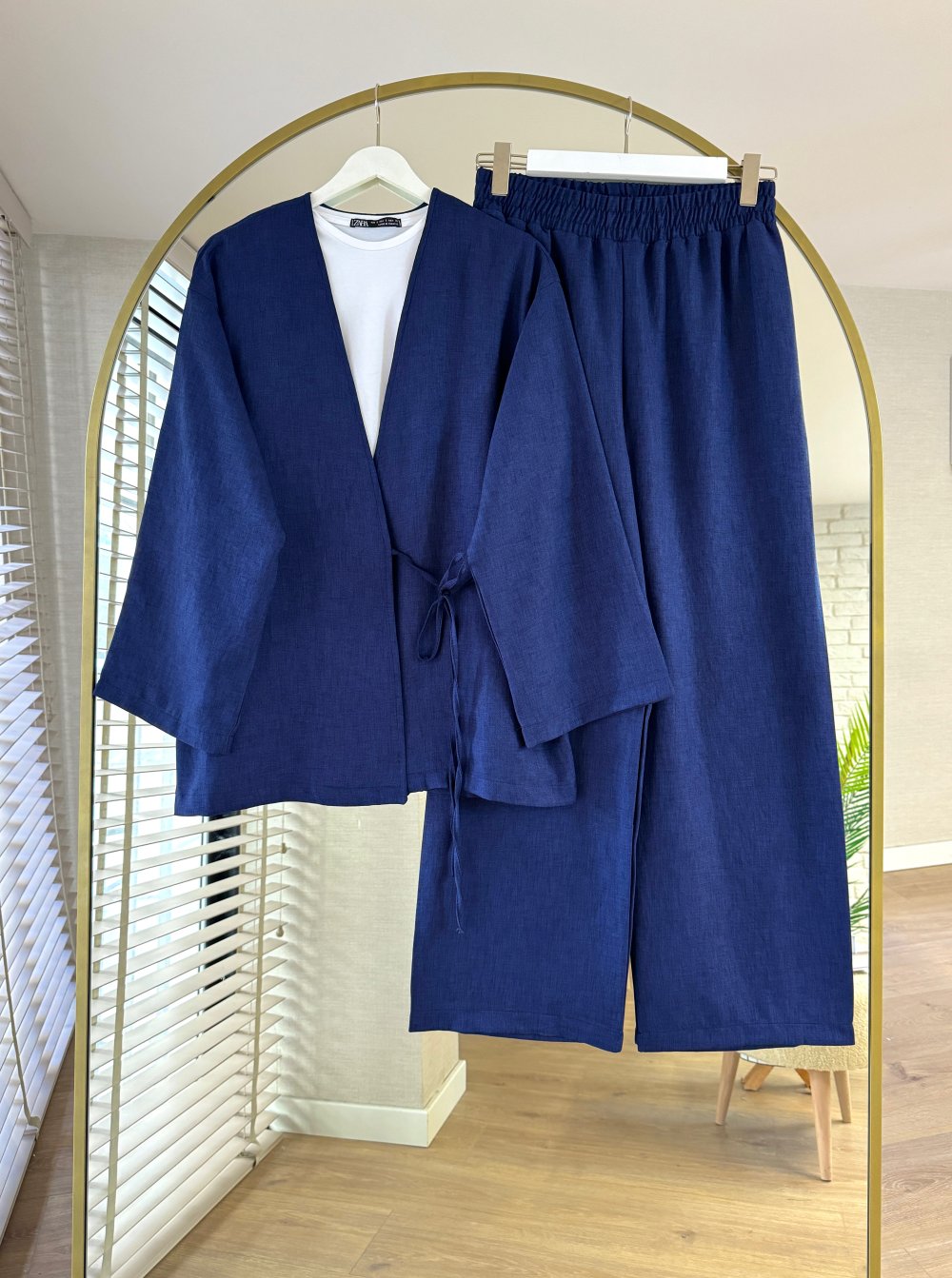 Tied Linen Set